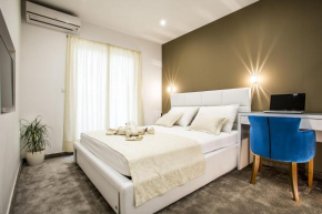 Гостиница Holiday Apartments & Rooms  Сплит